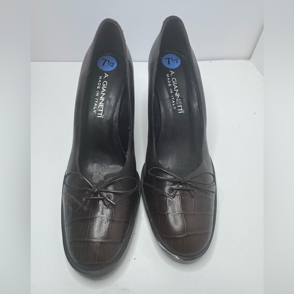 A. Giannetti Brown Leather Pumps Size 7.5B